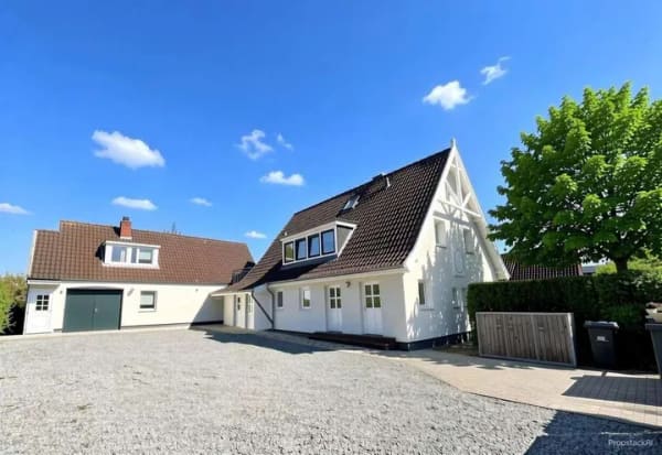 Immobilie in Scharbeutz - Ein Haus, 5 möblierte Wohnungen, viele Möglichkeiten, Modernisiert und nur 400 m zum Ostseestrand - Bild 0