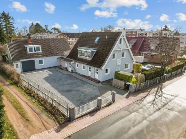 Immobilie in Scharbeutz - Ein Haus, 5 möblierte Wohnungen, viele Möglichkeiten, Modernisiert und nur 400 m zum Ostseestrand - Bild 3