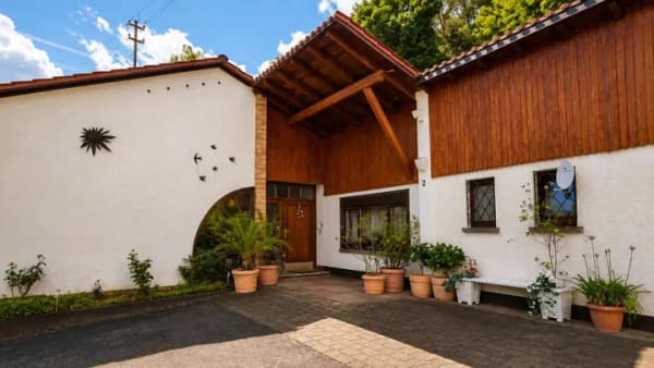 Immobilie in Frankenstein - Schöner Bungalow in traumhafter Waldrandlage, großzügiges Grundstück mit viel Lebensqualität. - Bild 2