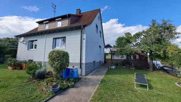 Immobilie in Bopfingen - Freistehendes Einfamilienhaus mit großzügigem Garten und Garagenhaus - Bild 0