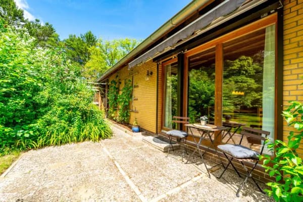 Immobilie in Bad Bodenteich - Gepflegter Bungalow auf außergewöhnlichem Grundstück mit freiem Blick über die Felder zum Wald - Bild 2
