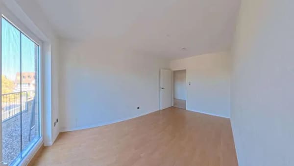 Immobilie in Adendorf - Bezugsfreie 3-Zimmer-Eigentumswohnung mit Tiefgaragenstellplatz in begehrter Lage von Adendorf - Bild 3