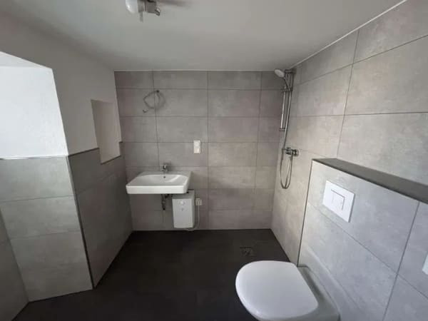 Immobilie in Kirn - Modernisiertes Einfamilienhaus mit 1.025 m² Grundstück, Wintergarten & großem Garten - Bild 1