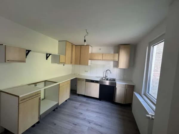 Immobilie in Kirn - Modernisiertes Einfamilienhaus mit 1.025 m² Grundstück, Wintergarten & großem Garten - Bild 2