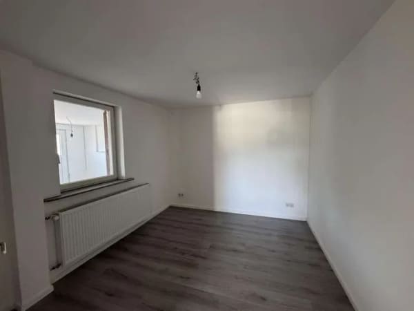 Immobilie in Kirn - Modernisiertes Einfamilienhaus mit 1.025 m² Grundstück, Wintergarten & großem Garten - Bild 4