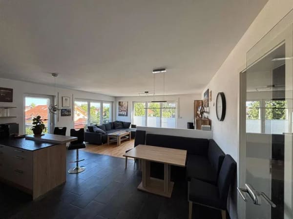 Immobilie in Winhöring - ***Winhöring: Neuwertige 2-Zi. ETW mit großem Balkon und Aufzug in toller Wohnlage*** - Bild 1