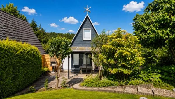 Immobilie in Bad Wünnenberg - Charmantes Nurdachhaus mit Gartenidylle in Bad Wünnenberg-Fürstenberg - Bild 1