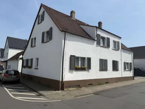 Immobilie in Griesheim - Kapitalanlage mit Potential | MFH mit 7 Wohneinheiten | Top-Lage in Griesheim - Bild 0