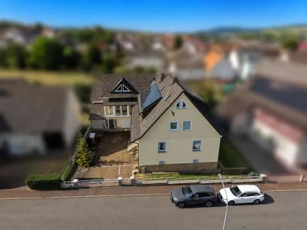 Immobilie in Schrecksbach - Ländliche Lage trifft flexible Nutzung: Energieeffizientes Wohn- & Geschäftshaus - Bild 1