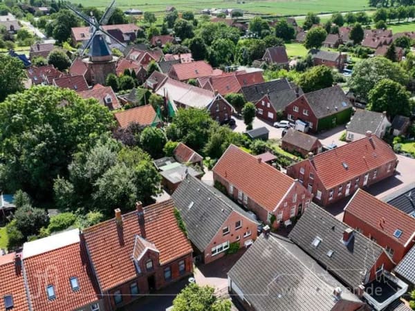 Immobilie in Jemgum - Nähe Hafen, Kirche und Mühle: Gepflegtes Einfamilienhaus im Herzen von Ditzum - Bild 0