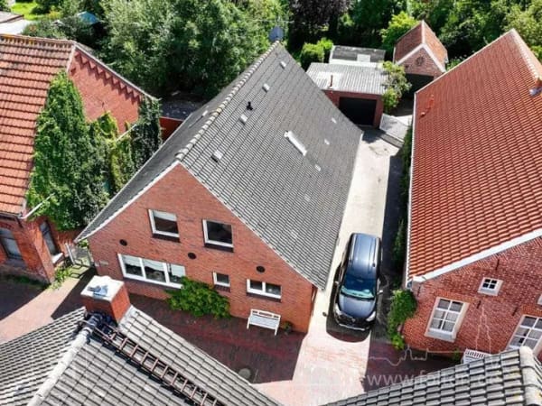 Immobilie in Jemgum - Nähe Hafen, Kirche und Mühle: Gepflegtes Einfamilienhaus im Herzen von Ditzum - Bild 1