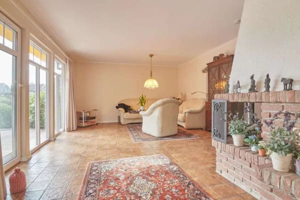 Immobilie in Lilienthal - STREIF-Fertighaus mit Raumluftgutachten – 117 m², Angebotspreis berücksichtigt Sanierungsbedarf - Bild 2