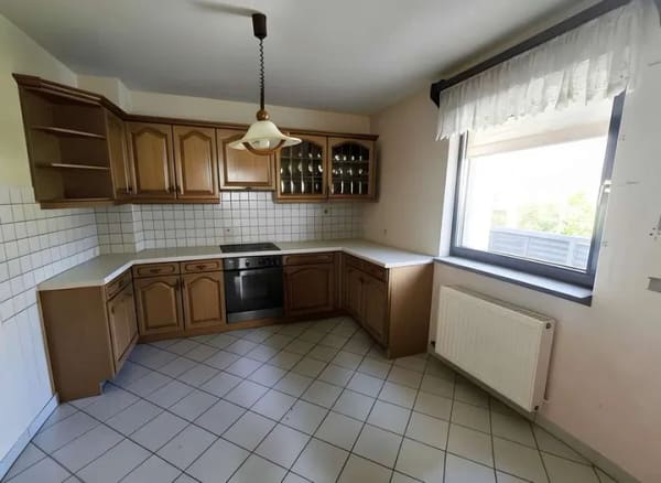 Immobilie in Apelern - Ein Zuhause mit Perspektive – gepflegtes Dreifamilienhaus auf großzügigem Grundstück - Bild 3