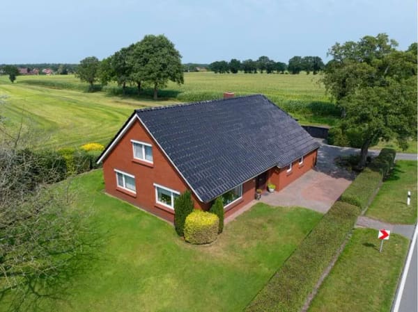 Immobilie in Uplengen - Gepflegtes, solides Fehnhaus ebenerdig bewohnbar, mit Ausbaureserve *RK2602* - Bild 1
