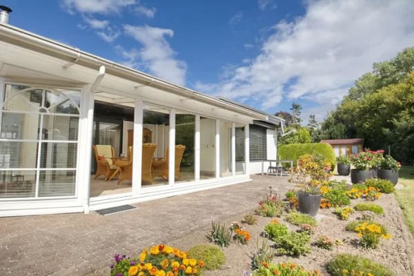 Immobilie in Kisdorf - Gut geschnittener Bungalow mit Wintergarten und Carport auf schönem Grundstück in Kisdorf - Bild 2