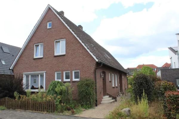 Immobilie in Stadtlohn - Ihr neues Zuhause mit Garten satt-Platz für Kinder, Trampolin und Grillabende; ca. 150 qm Wohnfläche - Bild 0