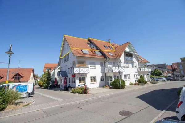Immobilie in Ostrach - Zentral wohnen mit Weitblick – 3-Zimmer-Dachgeschosswohnung mit Loggia - Bild 0