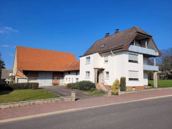 Immobilie in Hohenroda - PREISREDUZIERT!!! Ein- Zweifamilienwohnhaus mit Zwischenbau, Scheune und 8206 m² Grundstück - Bild 0