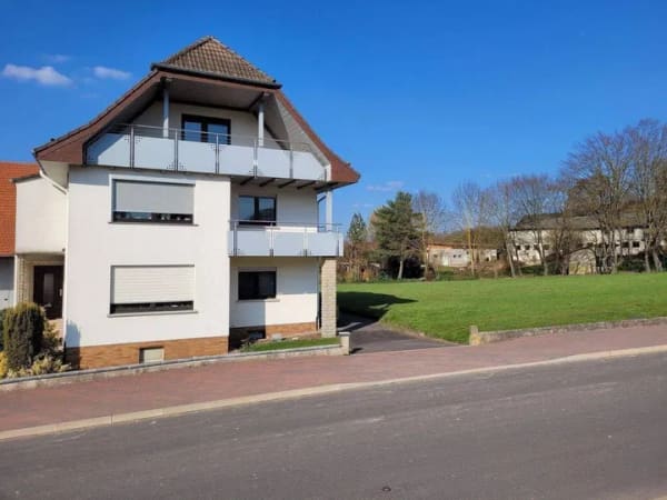 Immobilie in Hohenroda - PREISREDUZIERT!!! Ein- Zweifamilienwohnhaus mit Zwischenbau, Scheune und 8206 m² Grundstück - Bild 2