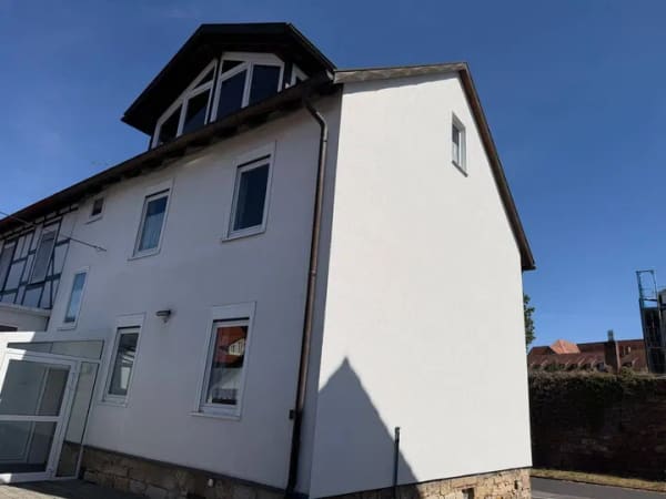 Immobilie in Guxhagen - Großzügiges Reiheneckhaus mit Hinterhaus - Bild 2