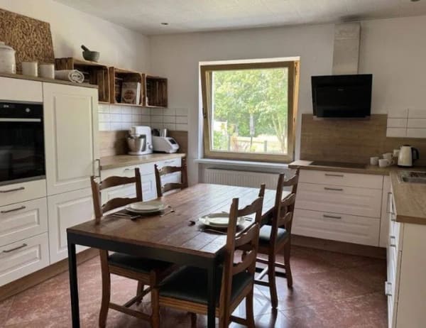 Immobilie in Röthlein - Gepflegtes Einfamilienhaus mit Garage, Stellplätzen und Wintergarten in Röthlein, OT - Bild 3