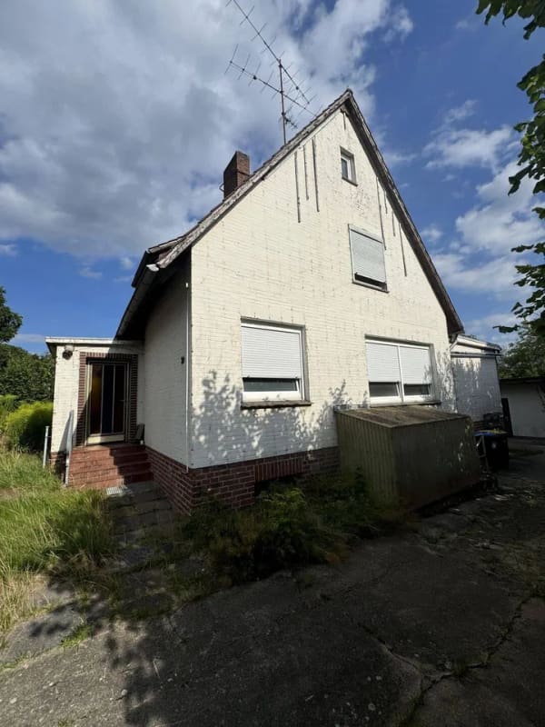 Immobilie in Gerdau - Bohlsen -Einfamilienhaus mit Nebengebäude- Viel Platz für neue Ideen - Bild 1