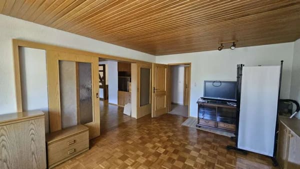 Immobilie in Erzenhausen - Erzenhausen - 1-2 Familienhaus - Ortsrandlage - Bild 2