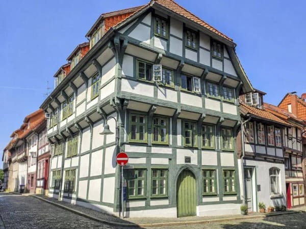 Immobilie in Northeim - Voll vermietetes Denkmalensemble in Northeims Altstadt - Bild 0