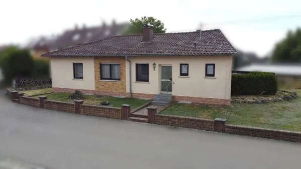 Immobilie in Gerstetten - Charmanter Bungalow mit großem Potenzial in Heldenfingen
***
leben, wohlfühlen, bleiben - Bild 0