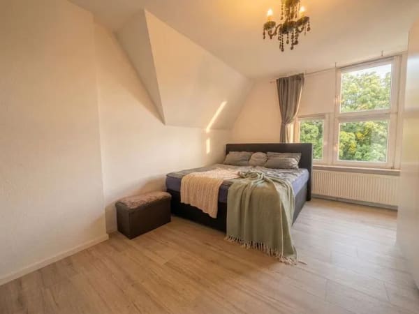 Immobilie in Oerlinghausen - Charmante 2-Zimmer-Wohnung in der historischen Alten Müllerburg, Oerlinghausen! - Bild 4