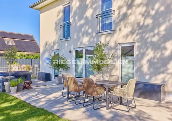 Immobilie in Freisbach - Sie hier? Wir auch! (Bj. 2022) Modernes EFH mit vielen Highlights–Toplage & 670 m² großes Grundstück - Bild 3