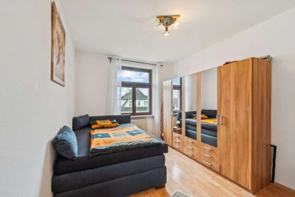Immobilie in Grenzach-Wyhlen - Gepflegte 2-Zimmer-Wohnung mit Balkon, Stellplatz und solider Vermietung - Bild 2