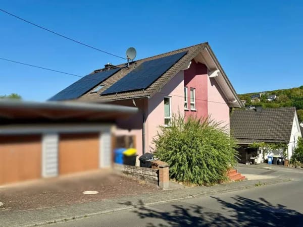 Immobilie in Daaden - Großzügiges Wohnhaus mit offenem Wohnkonzept und modernem Küchenbereich - Bild 2