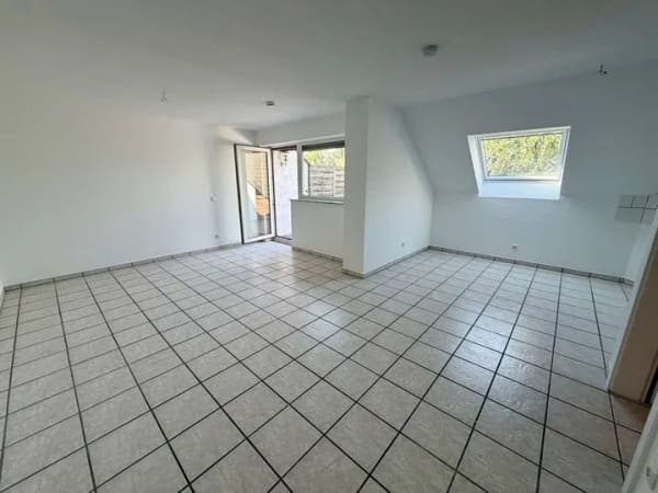 Immobilie in Siegburg - provisionsfreie leerstehende Wohnung mit Balkon und guter ÖPNV-Anbindung - Bild 0