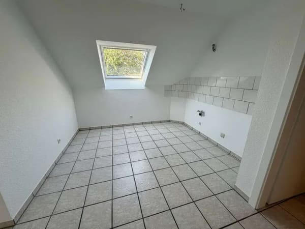 Immobilie in Siegburg - provisionsfreie leerstehende Wohnung mit Balkon und guter ÖPNV-Anbindung - Bild 4