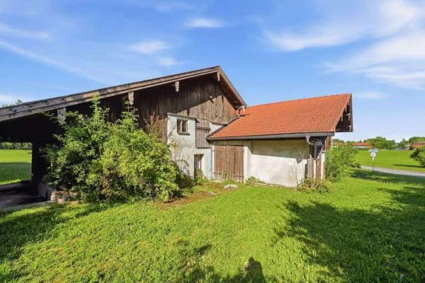 Immobilie in Gstadt am Chiemsee - Das Schmiedgütl Denkmalanwesen am Chiemsee mit außergewöhnlichem Entwicklungspotenzial - Bild 4
