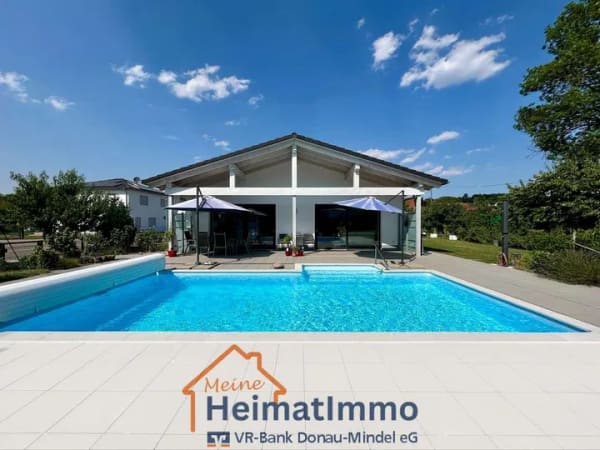 Immobilie in Zöschingen - Modernes Wohnen auf einer Ebene – Stilvoller Bungalow mit Pool in Zöschingen - Bild 0