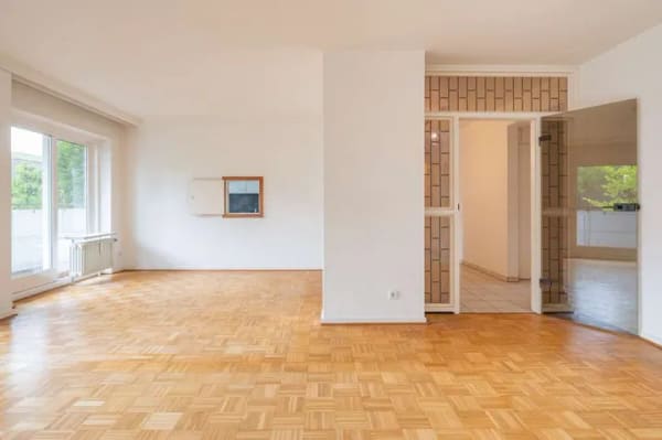 Immobilie in Meerbusch - Lichtverwöhnte 4-Zimmer-Wohnung mit großzügigem Balkon in Meerbusch-Büderich - Bild 2