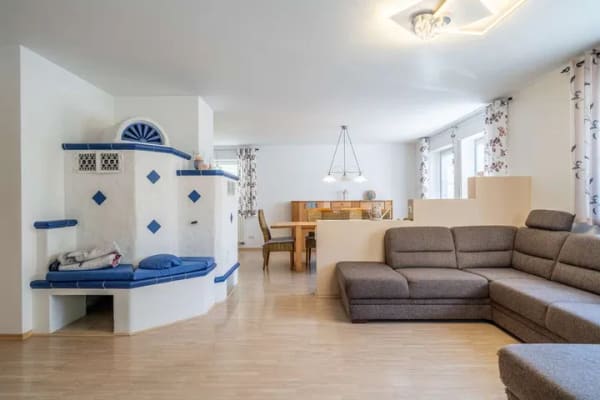 Immobilie in Langerringen - Familienfreundliches, gepflegtes Wohnhaus mit Doppelgarage in Langerringen - Bild 2