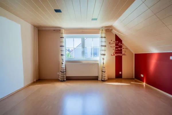 Immobilie in Langerringen - Familienfreundliches, gepflegtes Wohnhaus mit Doppelgarage in Langerringen - Bild 3