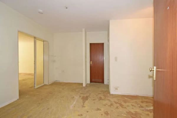 Immobilie in Wentorf bei Hamburg - Vis-a-vis vom Reinbeker Schloss: gut geschnittene 3,5-Zimmer-Wohnung mit sonniger Süd-/Westloggia - Bild 4