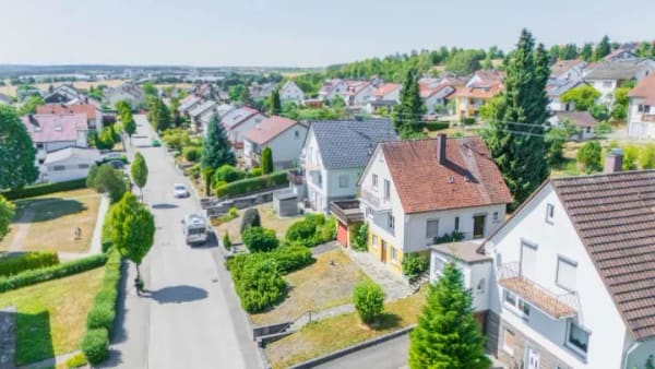 Immobilie in Neresheim - Zentrumsnahes Einfamilienhaus mit großem Garten in Neresheim - Bild 1