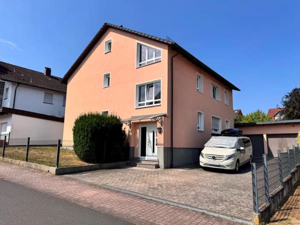 Immobilie in Mömlingen - Umfangreich modernisiertes
Zweifamilienhaus in ruhiger Lage - Bild 0