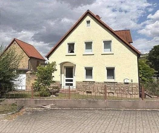 Immobilie in Karsdorf - Gepflegtes EFH mit Garten in Karsdorf - Bild 0