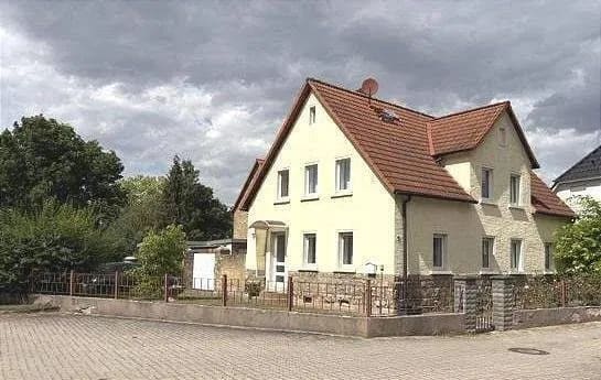 Immobilie in Karsdorf - Gepflegtes EFH mit Garten in Karsdorf - Bild 1