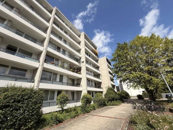 Immobilie in Celle - Vermietete Etagenwohnung mit Aufzug, Loggia und Tiefgaragenstellplatz in Celle zu verkaufen! - Bild 2