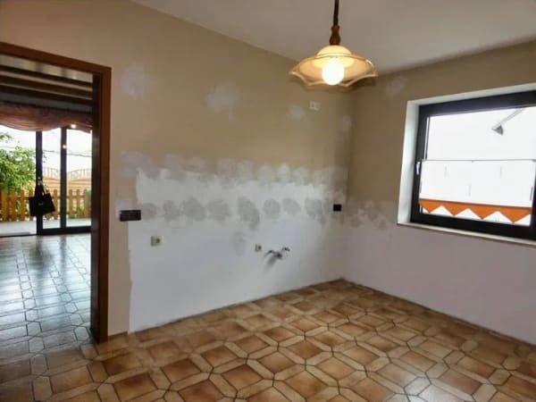 Immobilie in Weiherhammer - Ein Zuhause mit viel Platz und gemütlichem Charme - Bild 2