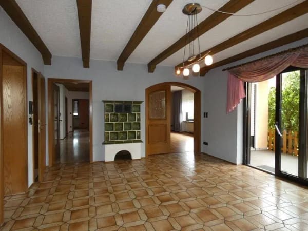 Immobilie in Weiherhammer - Ein Zuhause mit viel Platz und gemütlichem Charme - Bild 4