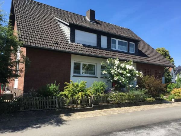 Immobilie in Ostercappeln - Großzügiges top gepflegtes Zweifamilienhaus mit wunderschönem Garten – provisionsfrei vom Eigentümer - Bild 0