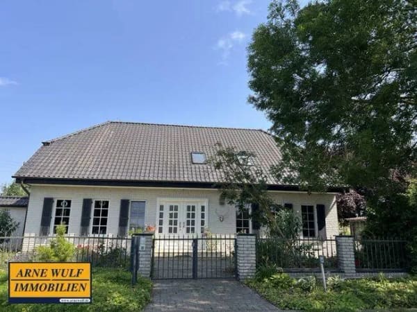 Immobilie in Goldberg - **Exklusives Landhaus** Wohnen auf höchstem Niveau - Bild 0
